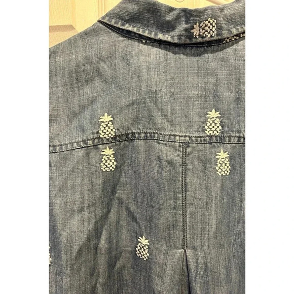 Foxcroft NYC Blue Tencel Lyocell Chambray Pineapple Roll Tab Shirt Top US 6 - Picture 8 of 10